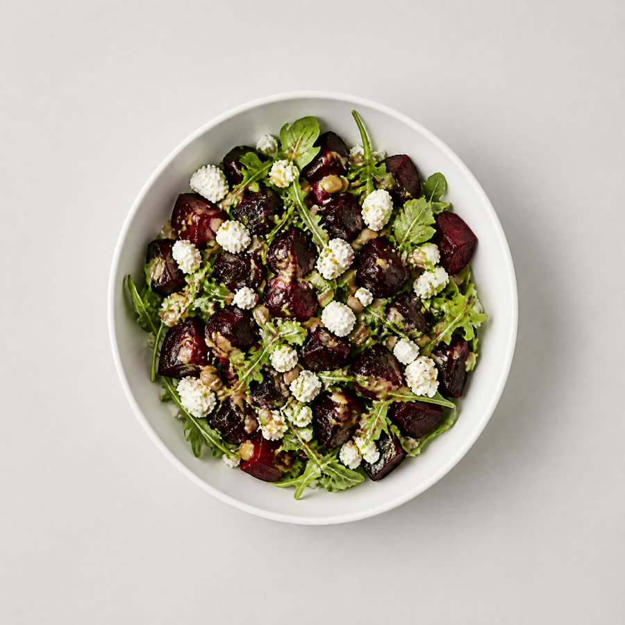 Bietensalade met feta, rucola en pompoenpit